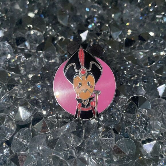 Adorable Aladdin evil villain Jafar Disney pin - Picture 2 of 5